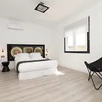 Iloftmalaga Niza Βίλα