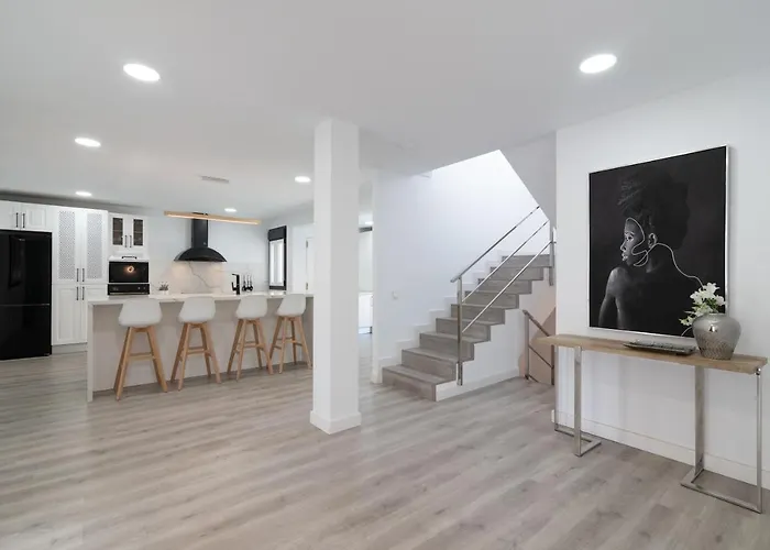 Iloftmalaga Niza * Torremolinos